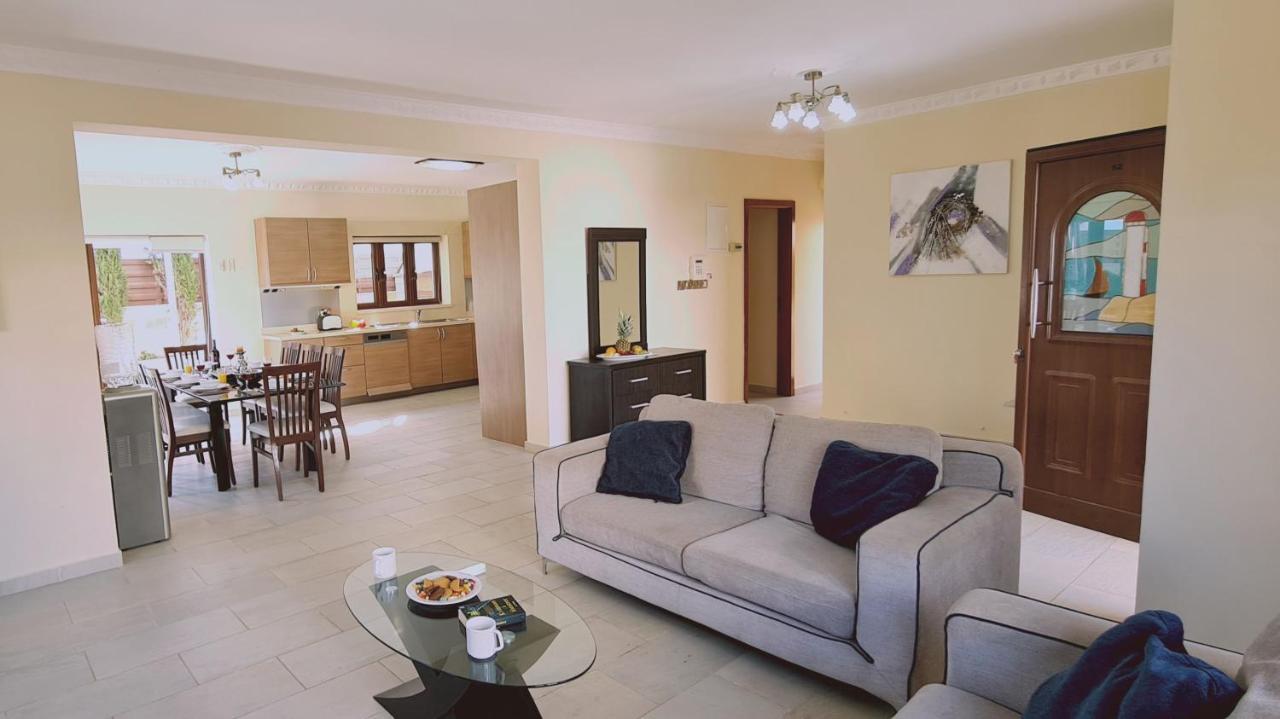 Stay Ocean View Villa Paralimni Buitenkant foto