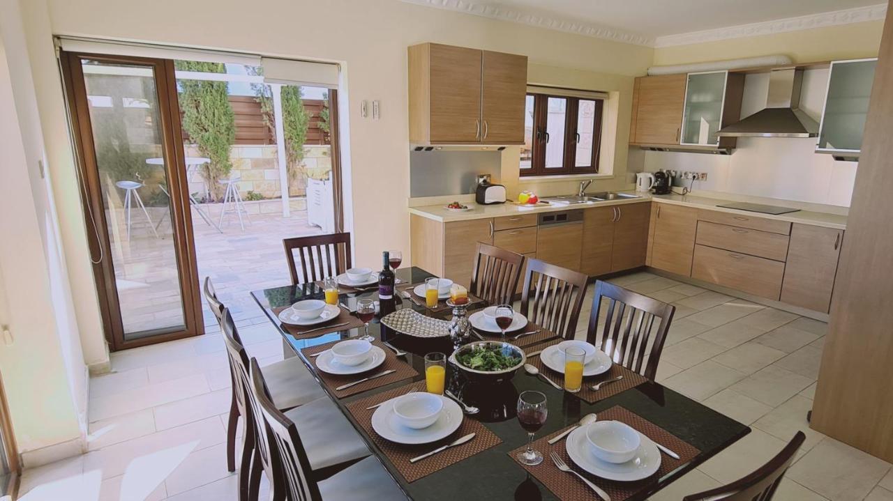 Stay Ocean View Villa Paralimni Buitenkant foto